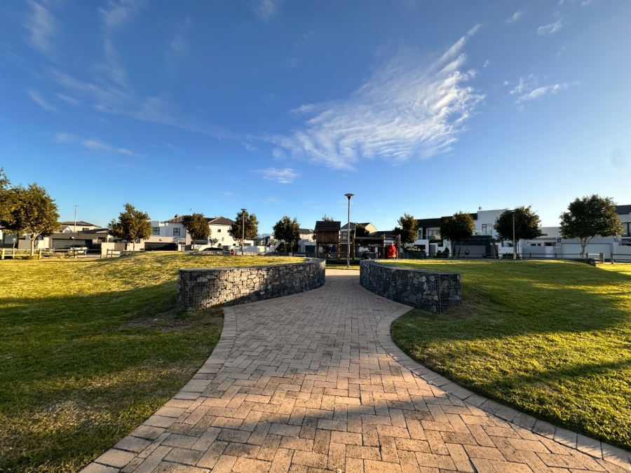 3 Bedroom Property for Sale in Sandown Western Cape